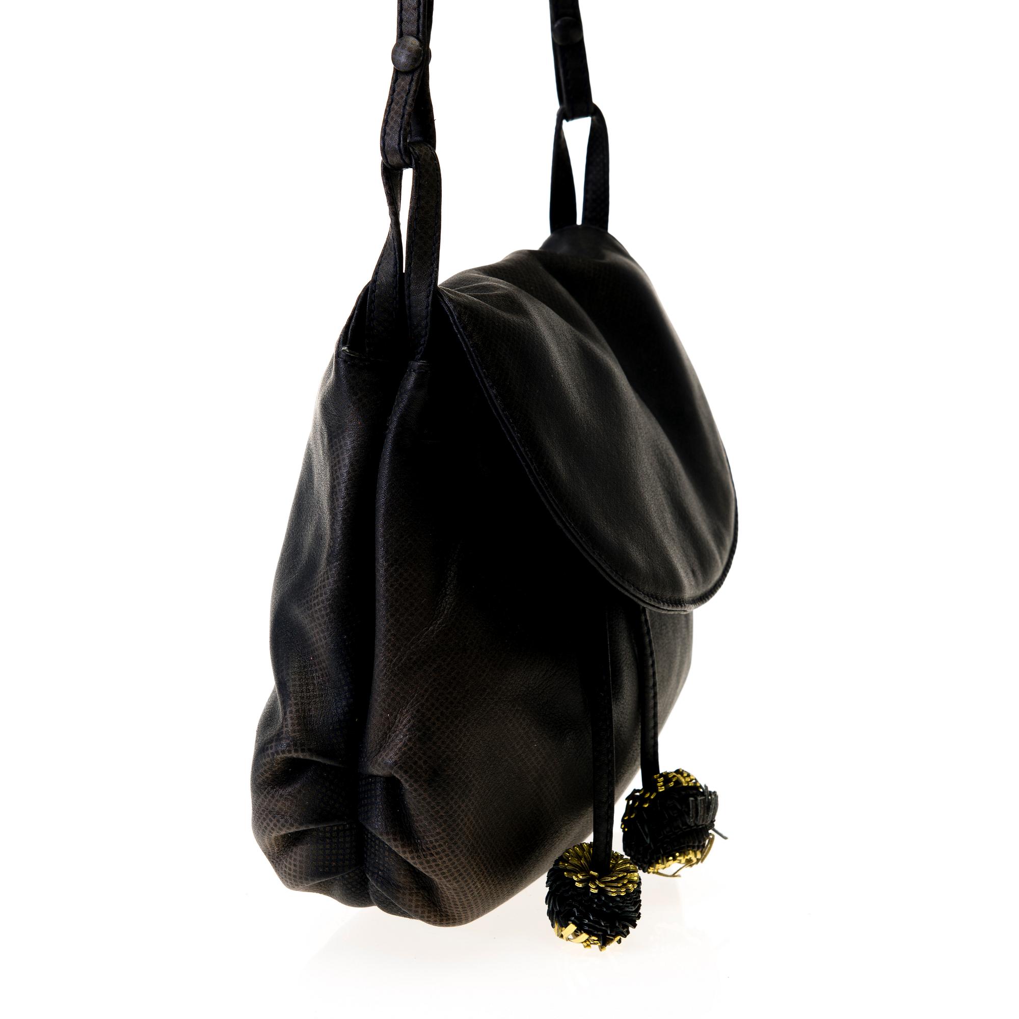 VÄSKA, Bottega Veneta.