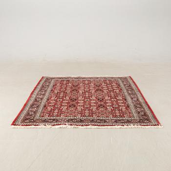 Carpet possibly Bidjar, approx. 248x174 cm.