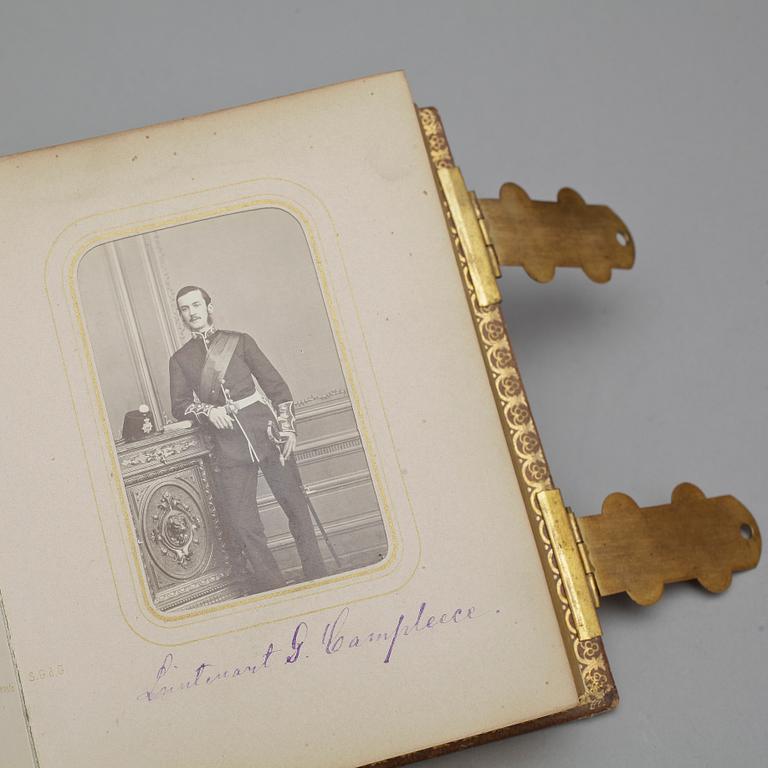 FOTOGRAFIALBUM FRÅN ANDRA KEJSARDÖMET, ca 50 bilder, bla Napoleon III och Christina Nilsson, Frankrike 1868-71.