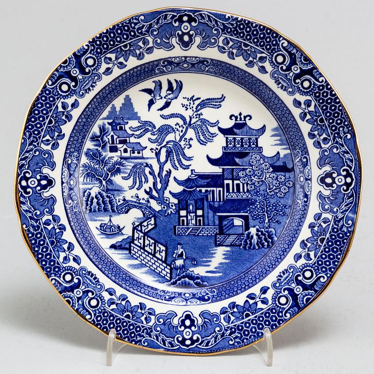 MULBERRY, a Mulberry Picnicbasket with tableware.