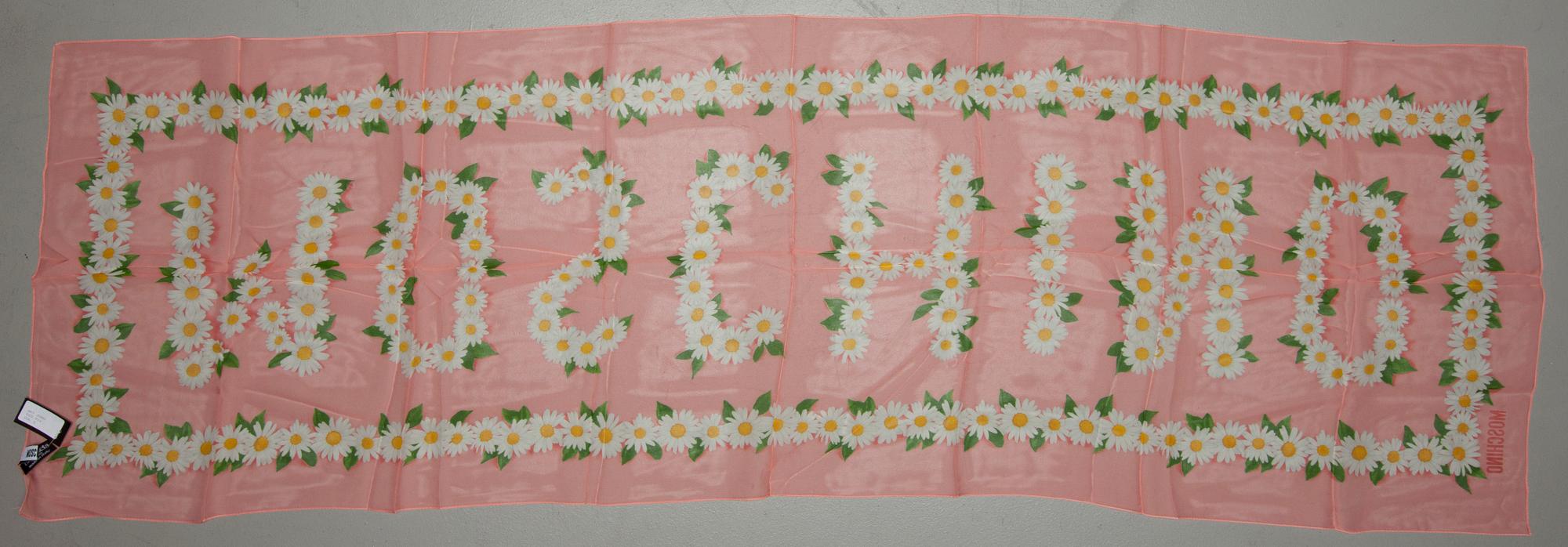 SCARF, Moschino.