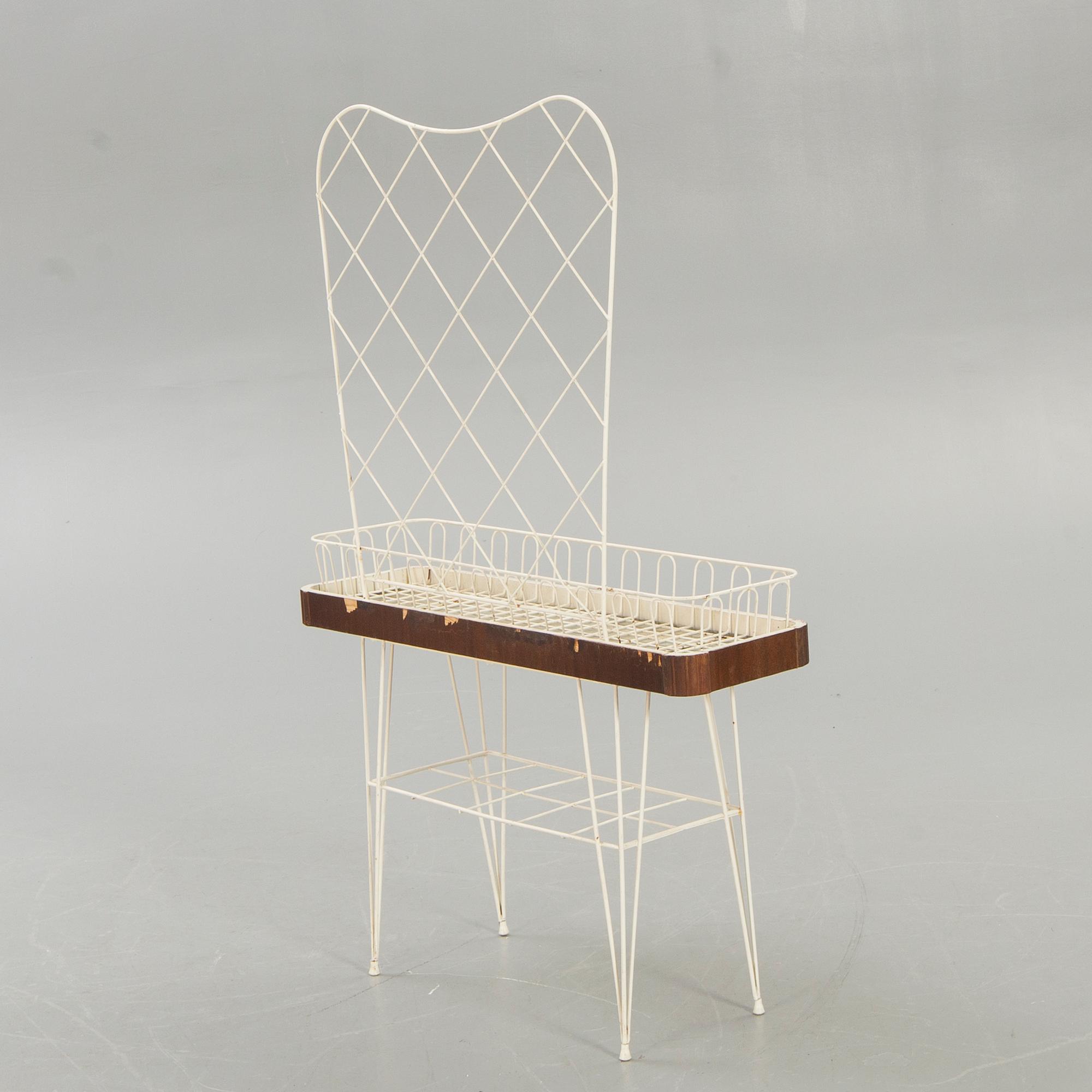 Blombord/spaljè, 1950-tal, String-modell.