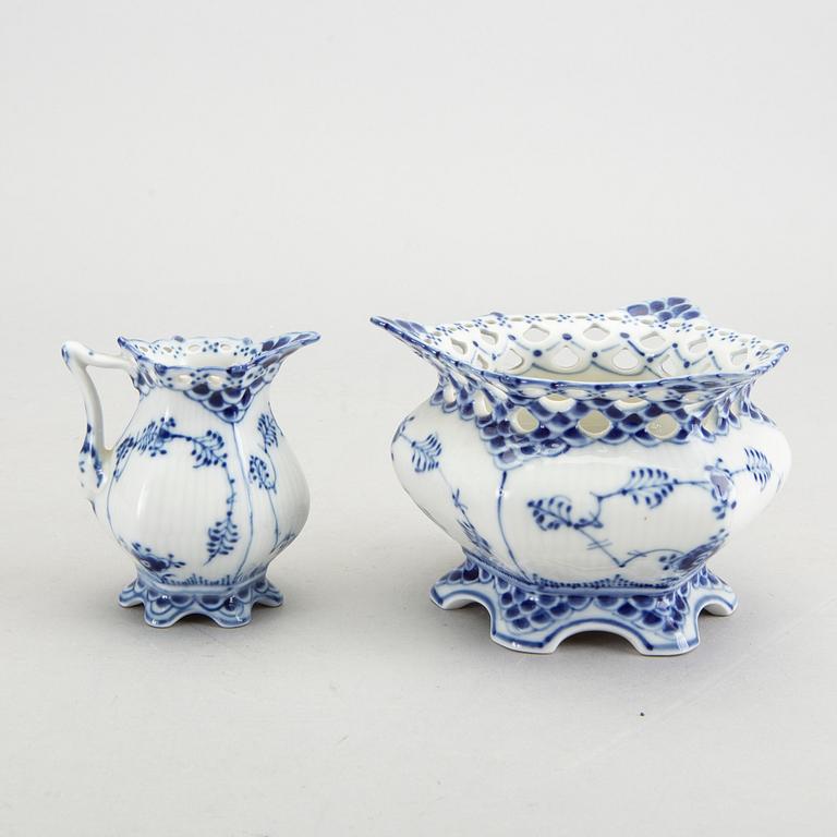 Servis 25 dlr Musselmalet Helblonde Royal Copenhagen Danmark 1900-talets senare del porslin.