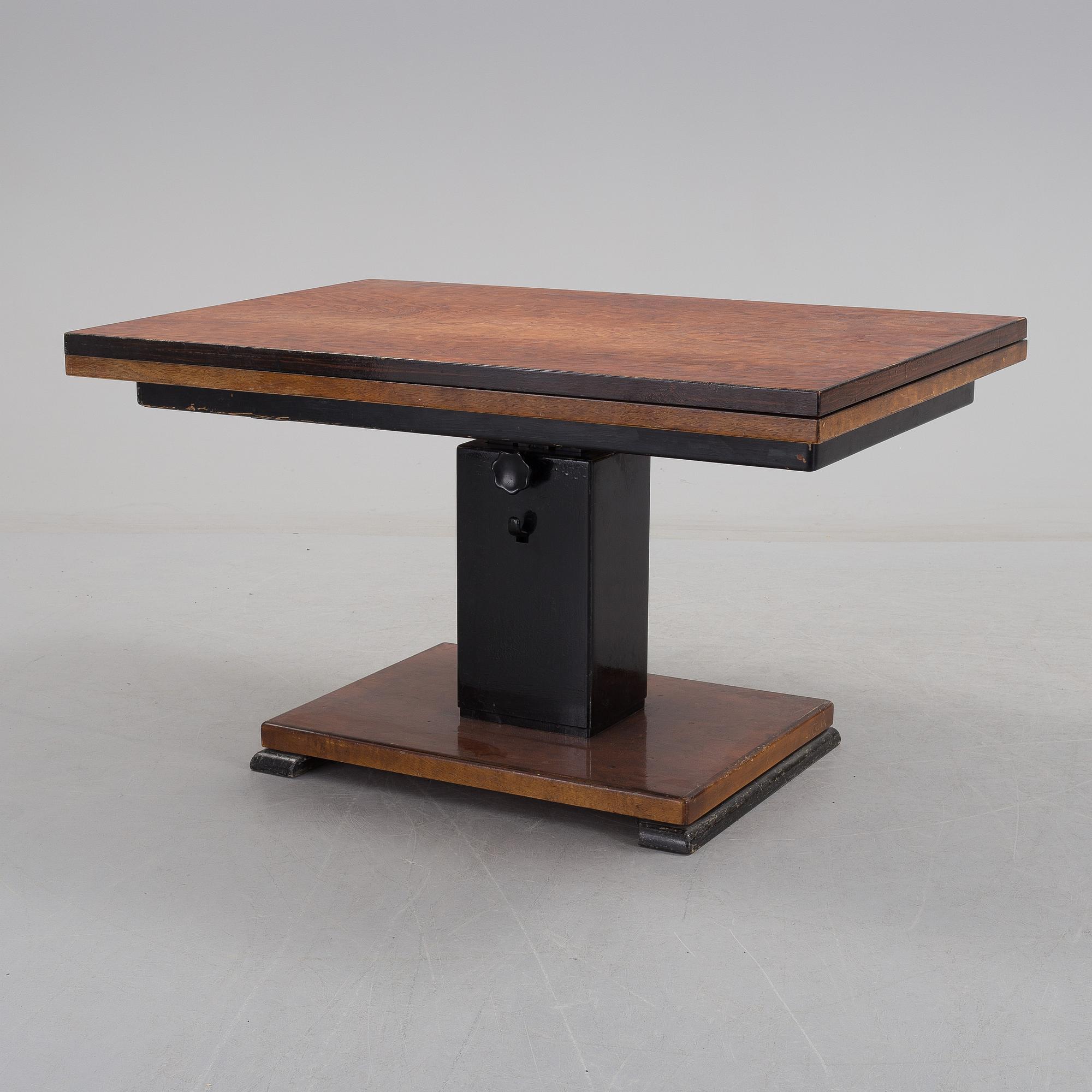 A 1930s coffee table by "Idealbordet" from Umeå.