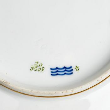 A Royal Copenhagen 'Flora Danica' bowl and serving dish, Denamark, 20th century.