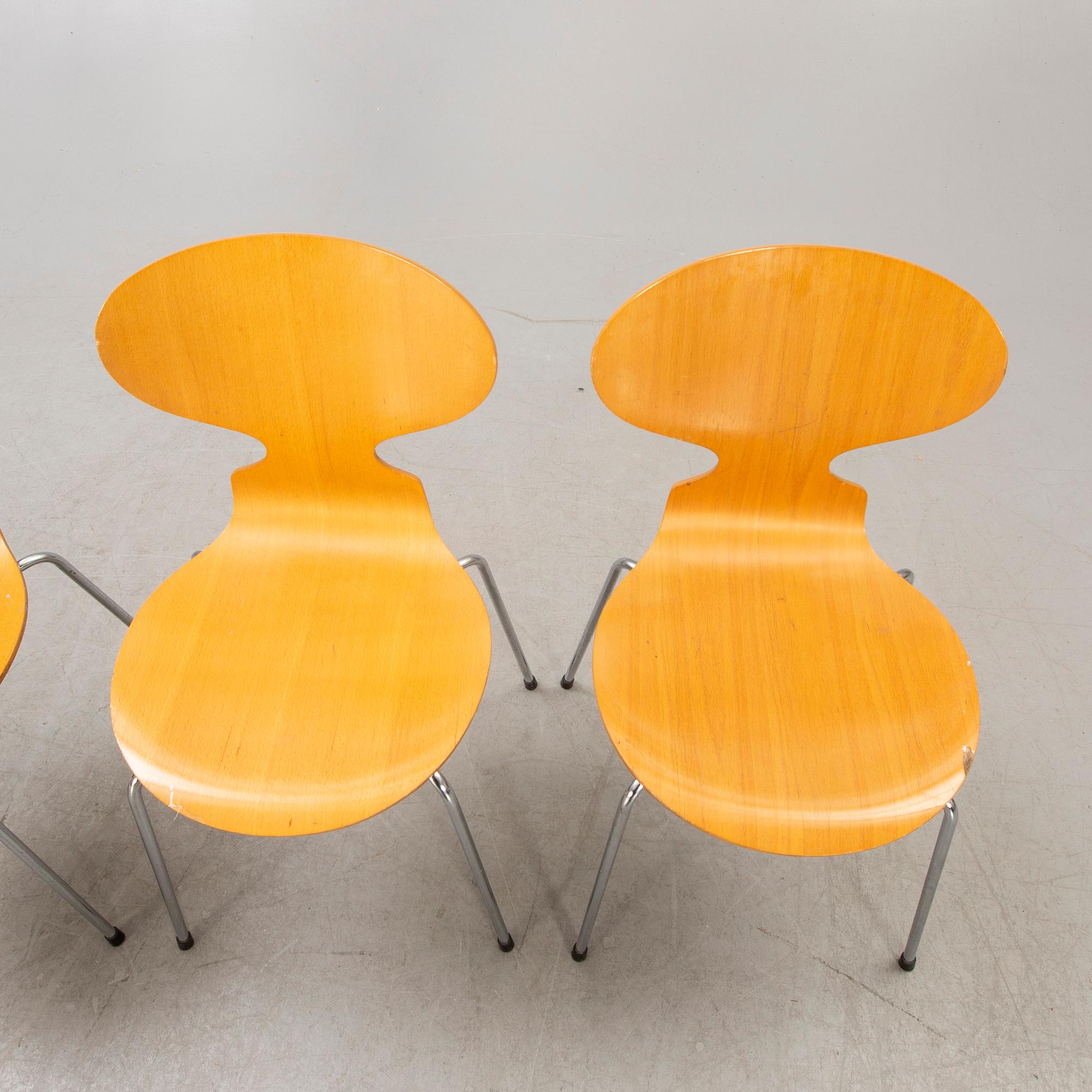 Arne Jacobsen, Arne Jacobsen, stolar, 4 st, "Myran", Fritz Hansen daterade 1981.