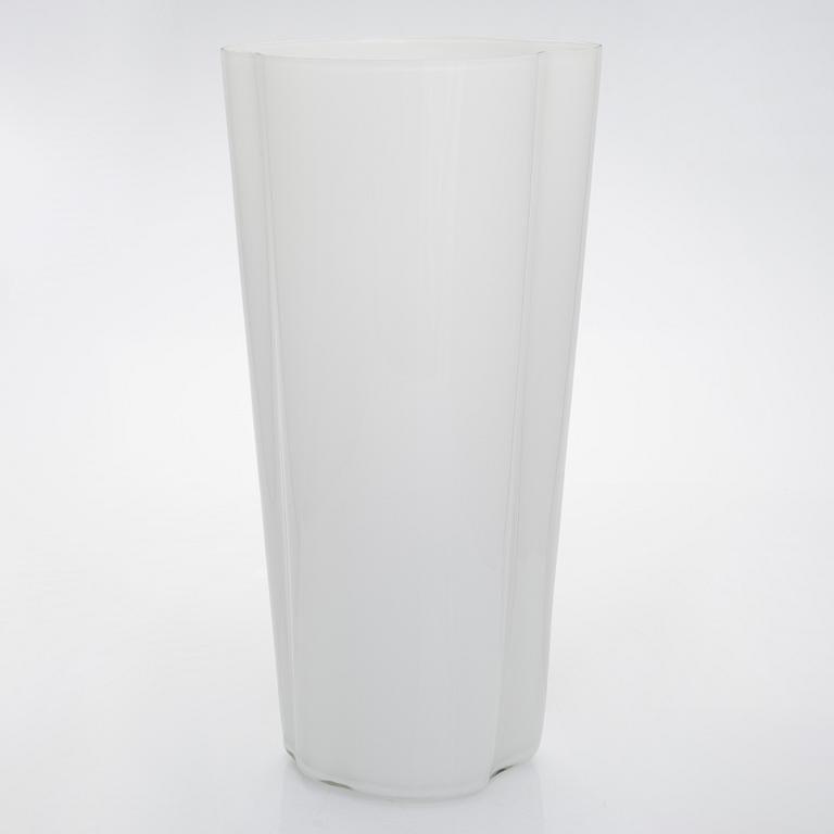 Alvar Aalto, a vase, signed Alvar Aalto Iittala -56.