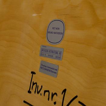 MATBORD, "Superellips", design Bruno Mathsson, Piet Hein. Bruno Mathsson International Värnamo.