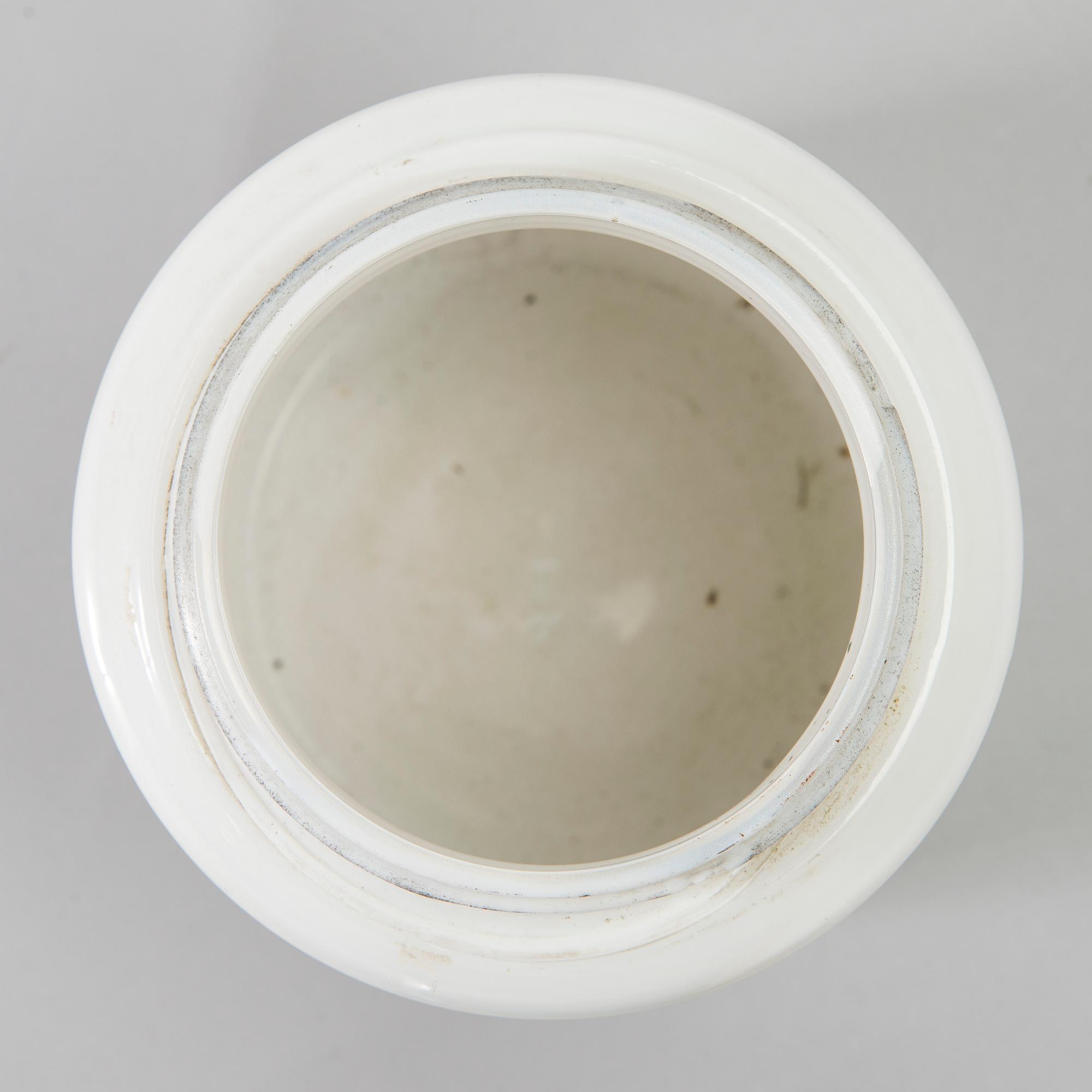 Paavo Tynell, seinävalaisin / ulkovalaisin, malli 7307, Idman. 1900-luvun puoliväli.