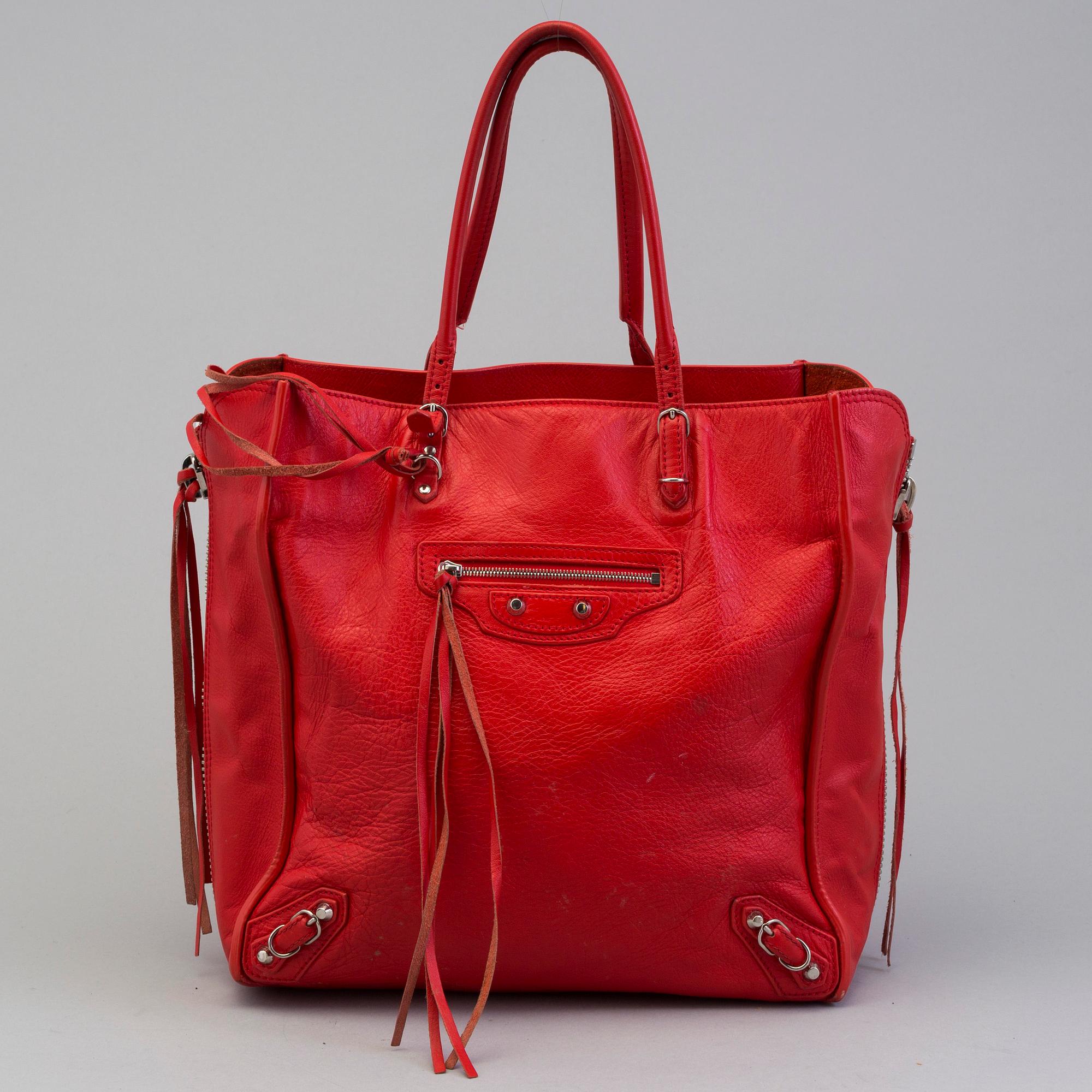 A bag by Balenciaga "Papier Tote Bag".