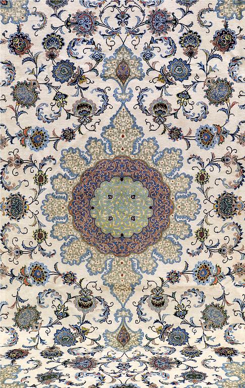 A signed so called Royal Kashan carpet, ca 432 x 313 cm.