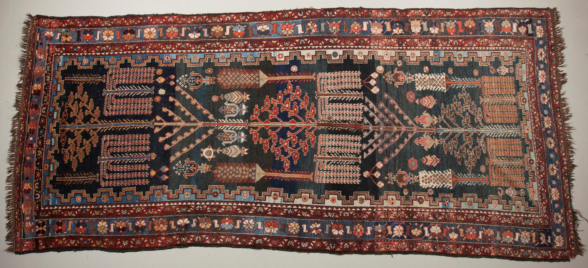 MATTA, nomad. Ca 345x147 cm.
