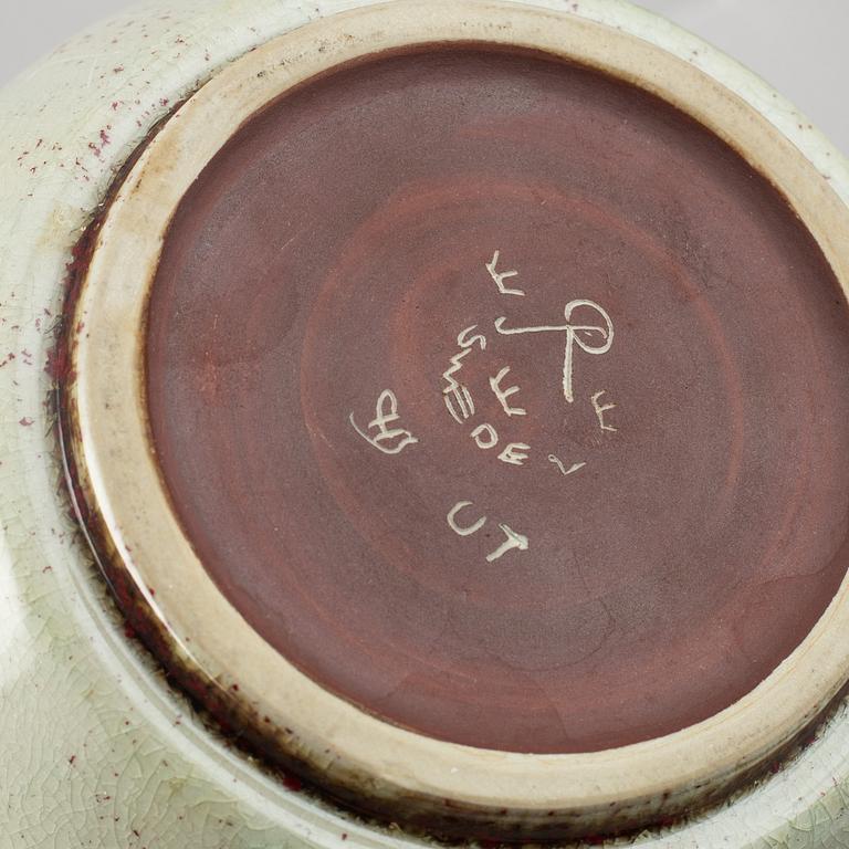 Gunnar Nylund, a set of four stoneware teapots and Carl-Harry Stålhane, two teapots, Rörstrand.