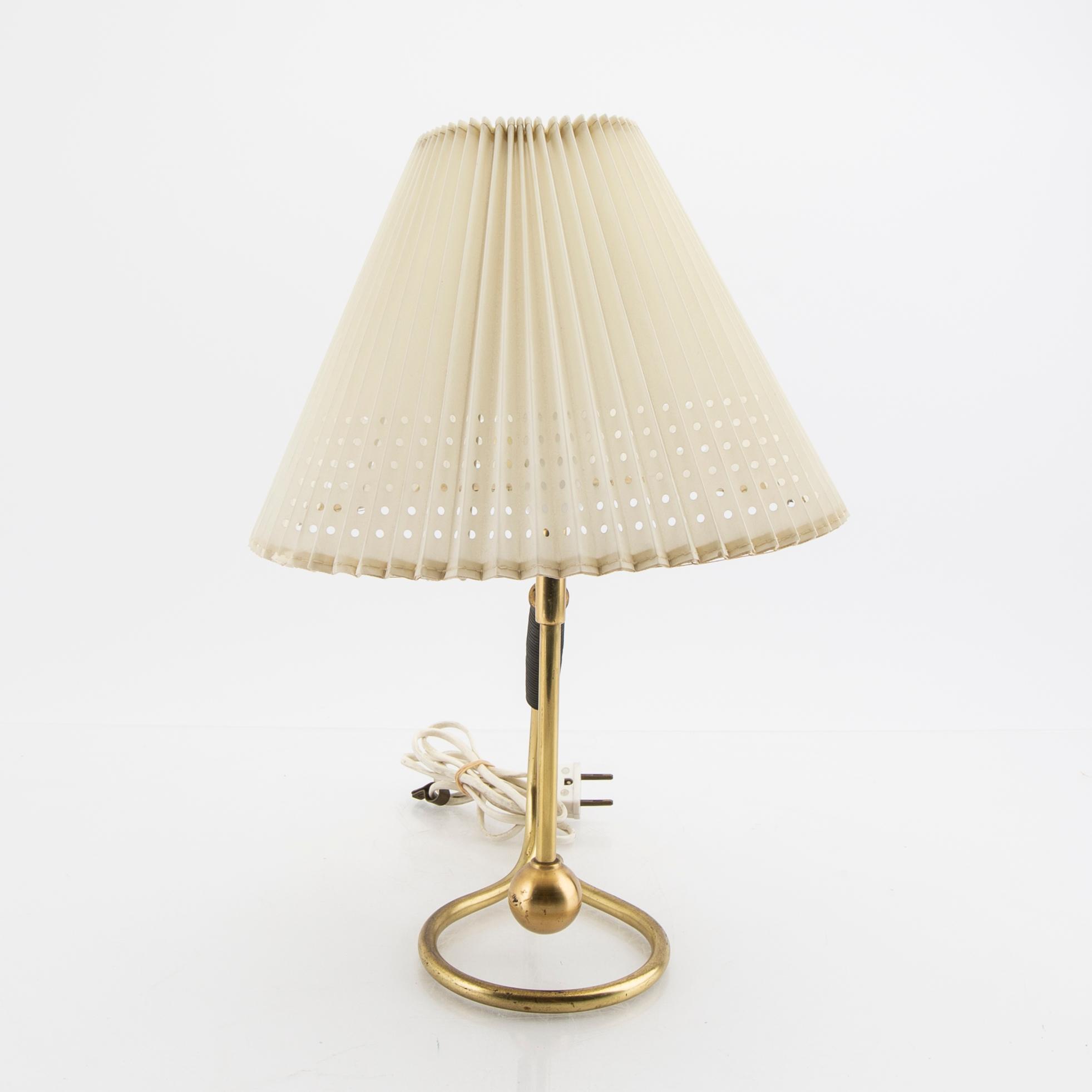 A "306" table lamp by Kaare Klint from the second half of the 20th century.