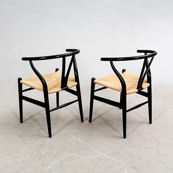 Hans J Wegner, stolar, ett par, "Y-stolen", Carl Hansen & Son, Odense, Danmark, 2021.
