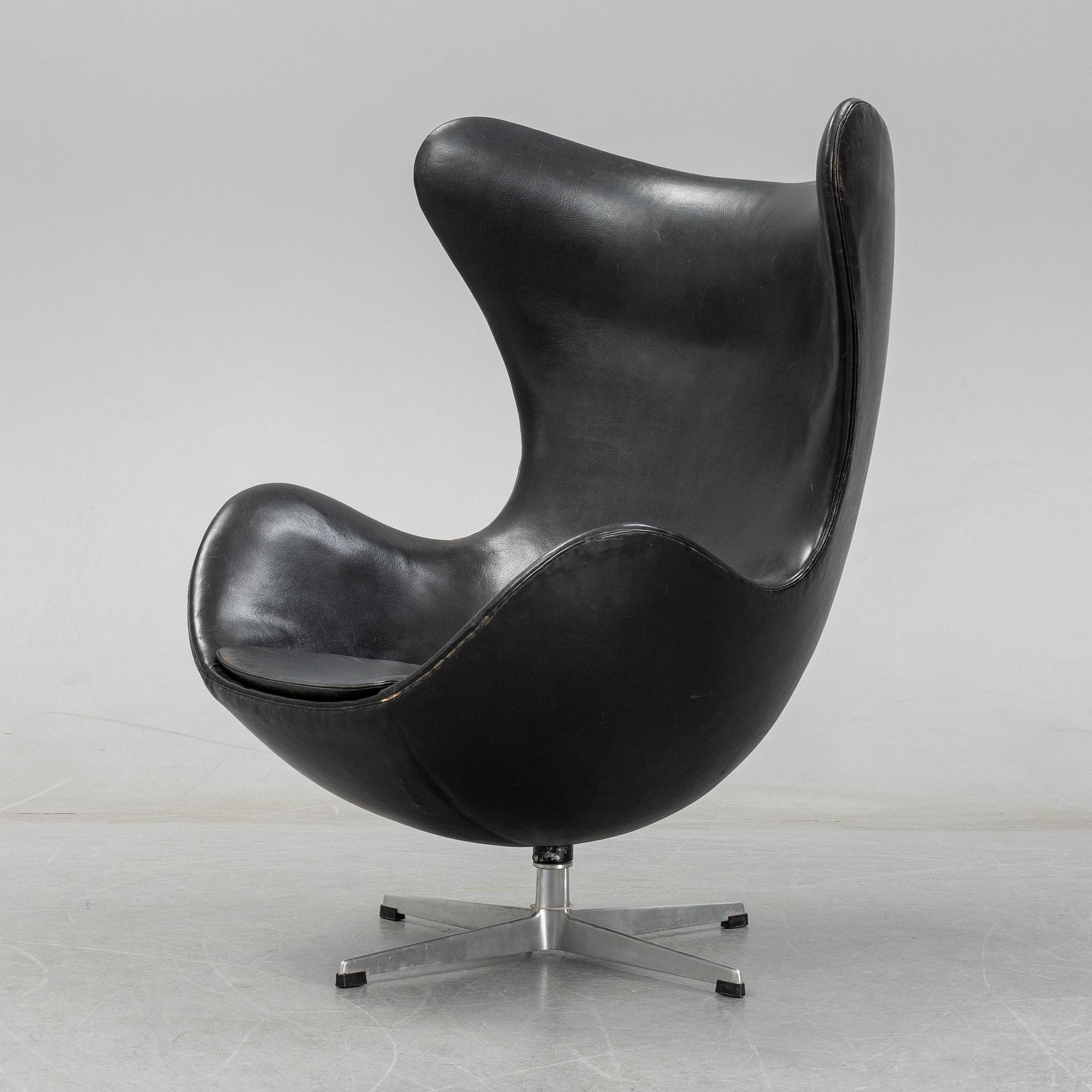 Arne Jacobsen, A easy chair "Egg chair" designed for Fritz Hansen, Denmark.