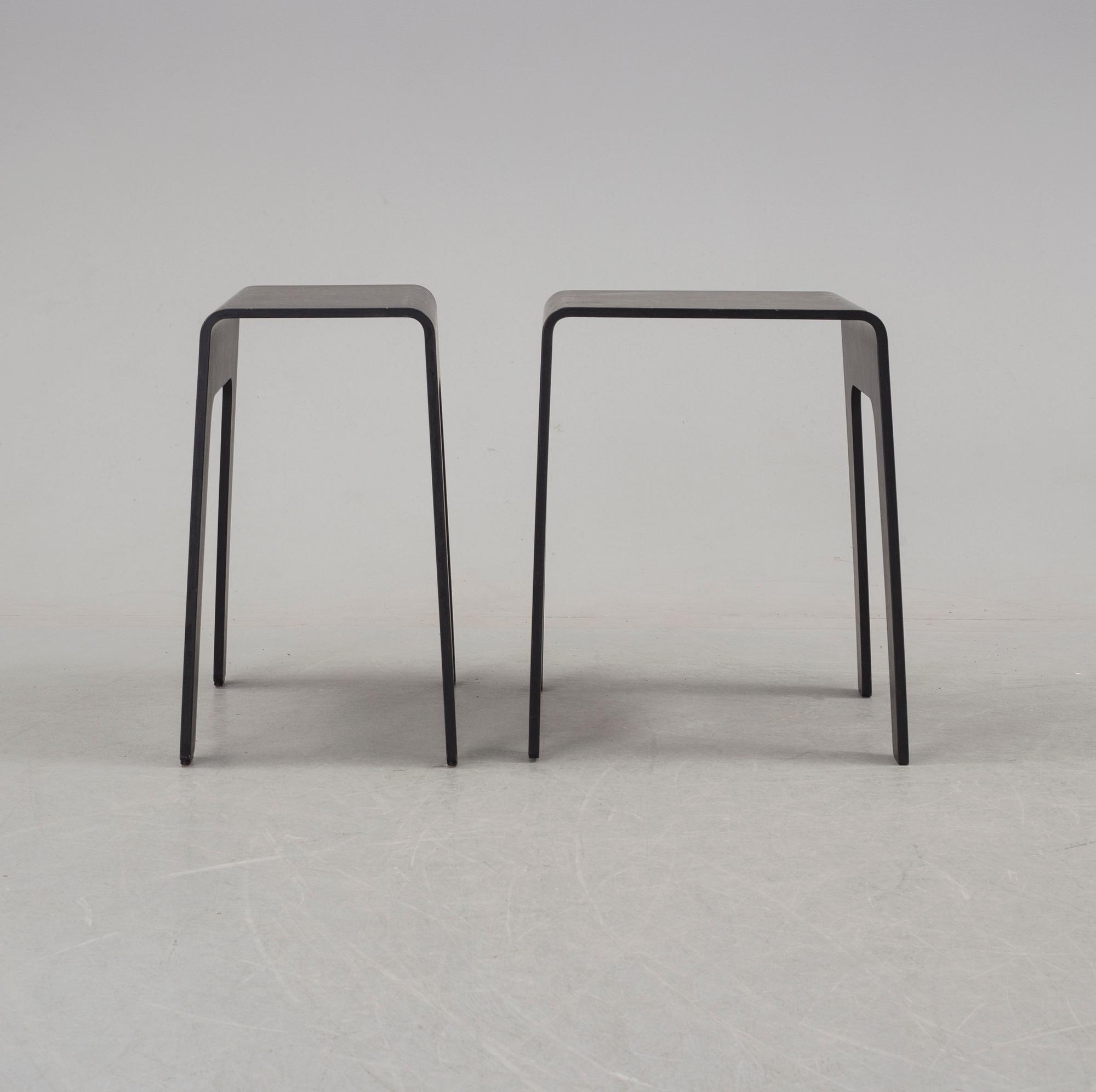 PETER BRANDT, bord/pallar 4 + 2, "Bimbo", för Blå station, Åhus, 2010-2011.