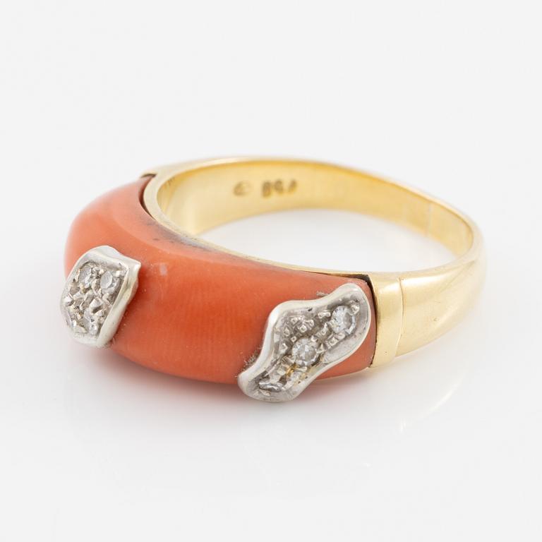 Ring, 18K gold with coral and octagon-cut diamonds.