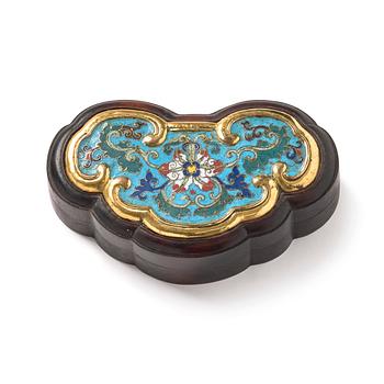 1018. A cloisonné and hardwood box with cover, Qing dynasty, 18th century.