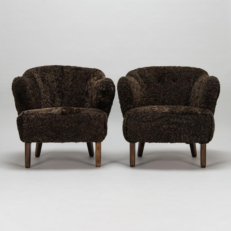 Flemming Lassen, a pair of armchairs manufactured by Asko 1952-1956.