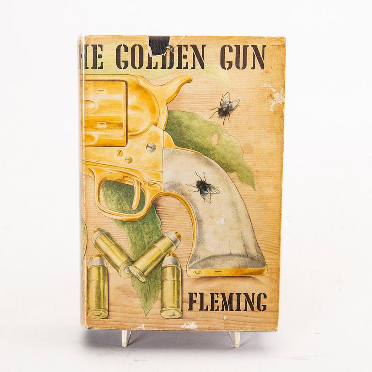 Ian Fleming "The Man with the Golden Gun", bok, förstaupplaga 1965.