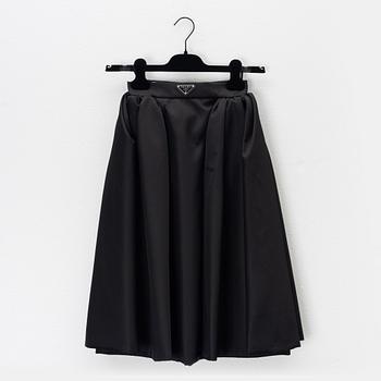 Prada, a black polyamid skirt, size 36.