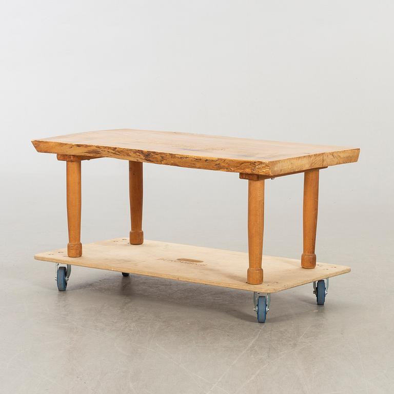 AN NATURAL OAK TABLE TOP SECOND HALF OF 20TH CENTURY.