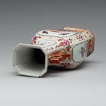 VAS, kompaniporslin. Qingdynastin, Qianlong (1736-95).