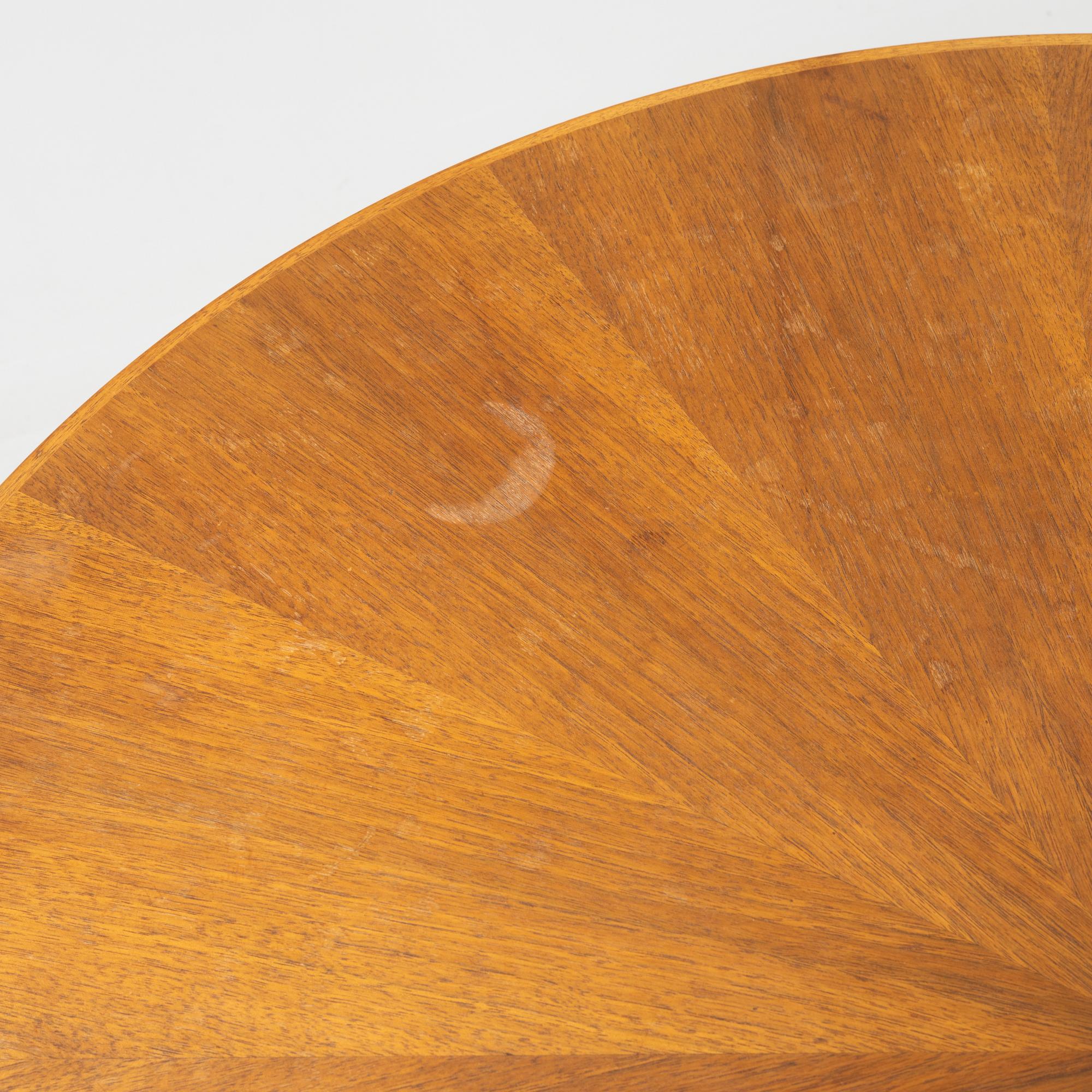 Carl Malmsten, a 'Mahogany' veneered 'Samsas' coffee table, second half of the 20th Century.