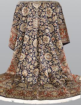 A silk Kashmir carpet, ca 280 x 188 cm.