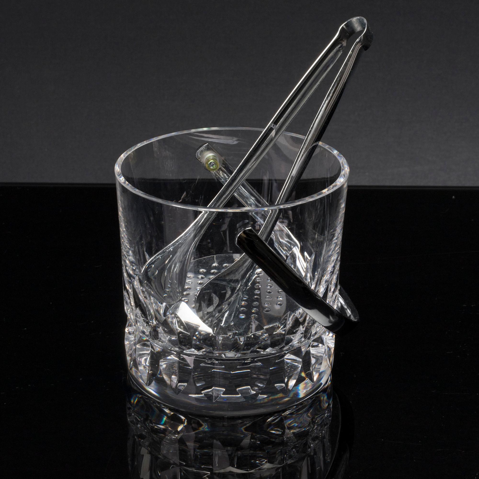 GLASSERVIS, whisky, bl a "Silvia". 8 delar.
