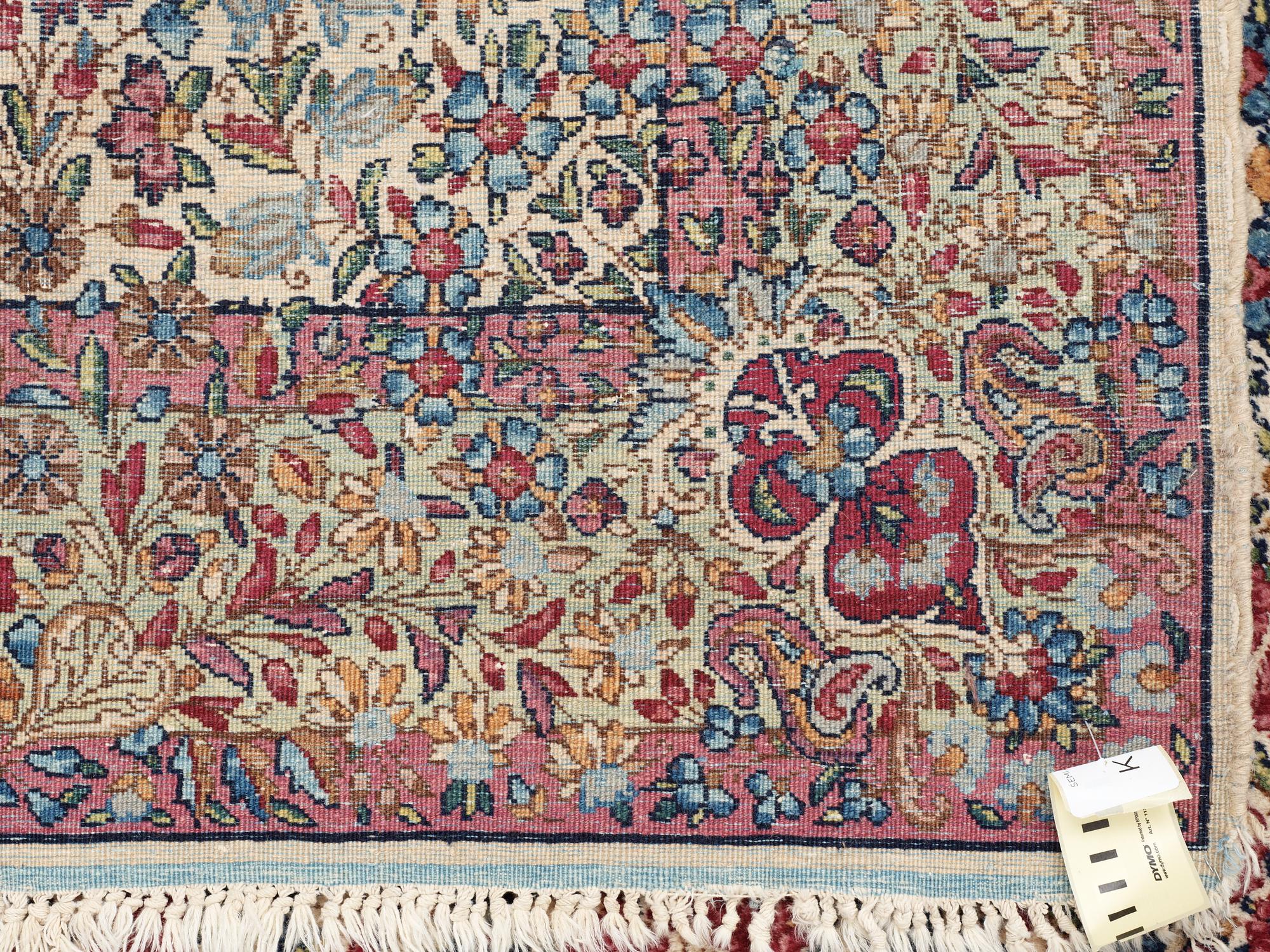 SEMIANTIK KIRMAN. 210 x 122 cm.