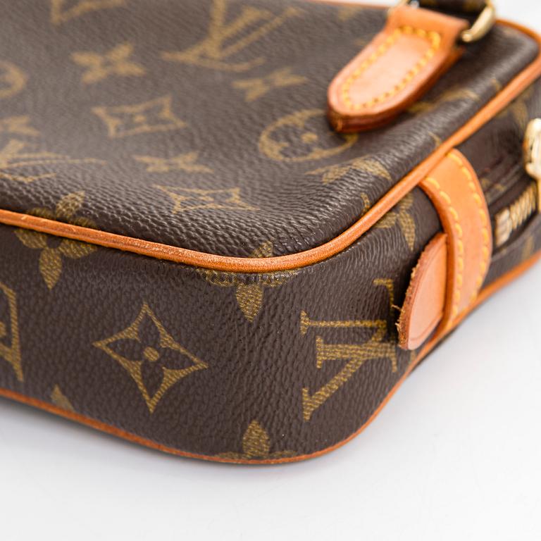 Louis Vuitton, a Monogram Canvas 'Marly Bandoulière' bag.