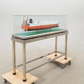 Ship model, "M/V Tapiola" Singapore, Mitsubishi Heavy Industries 1978/2004.