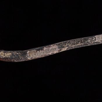 BESTICK, 35 delar, silver och nysilver, engelska, finska, ryska stämplar, 1845-1900-talets mitt. Total silvervikt 465 g.