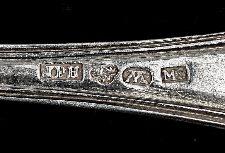 TESKEDAR, 12 st, snarlika, silver, Västerås 1800/1900-tal. Tot vikt ca 138 g.