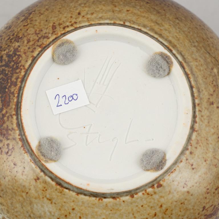 Stig Lindberg, three stoneware bowls, Gustavsbergs Studio, Sweden, 1969-82.