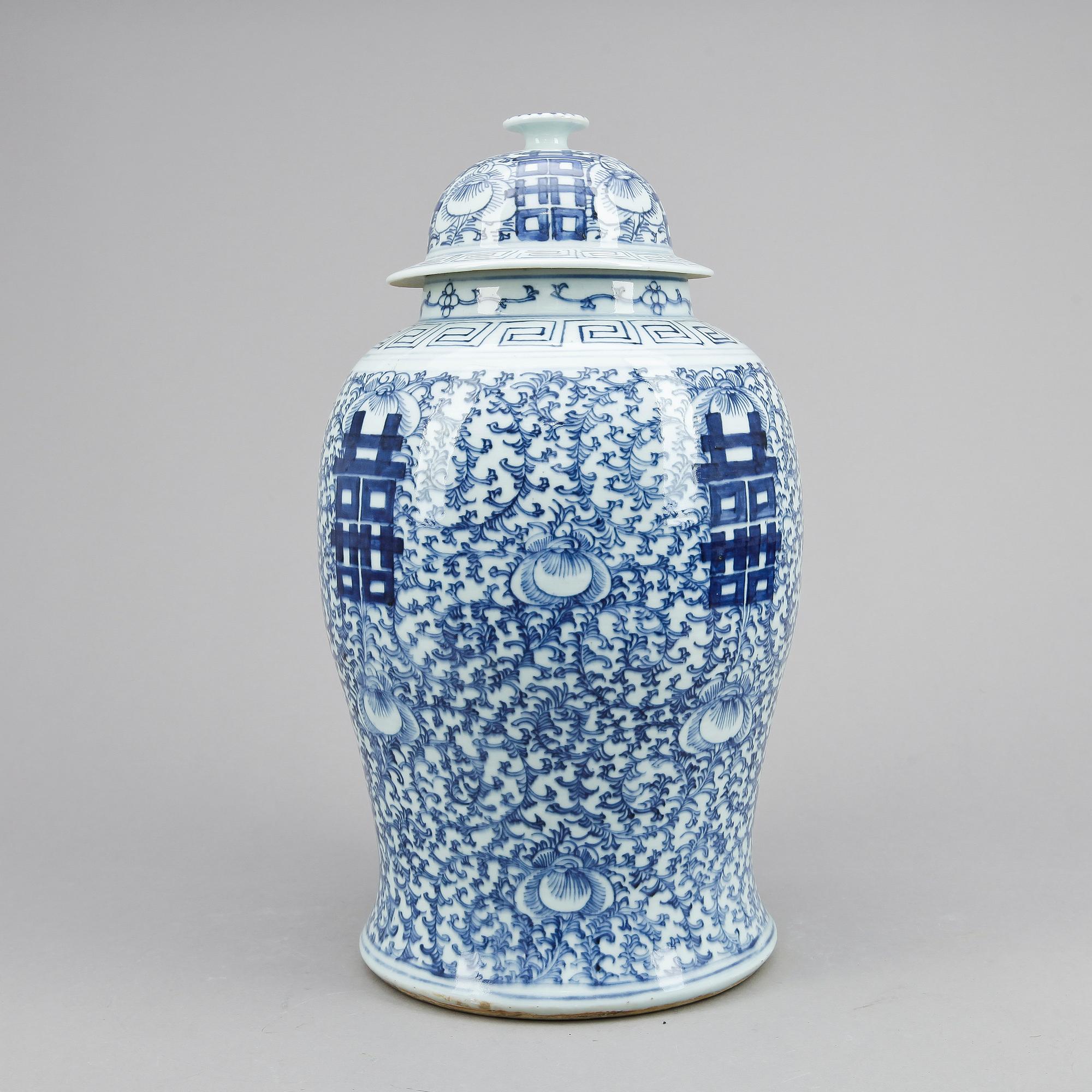 LOCKURNA, porslin, Kina, 1900-tal.