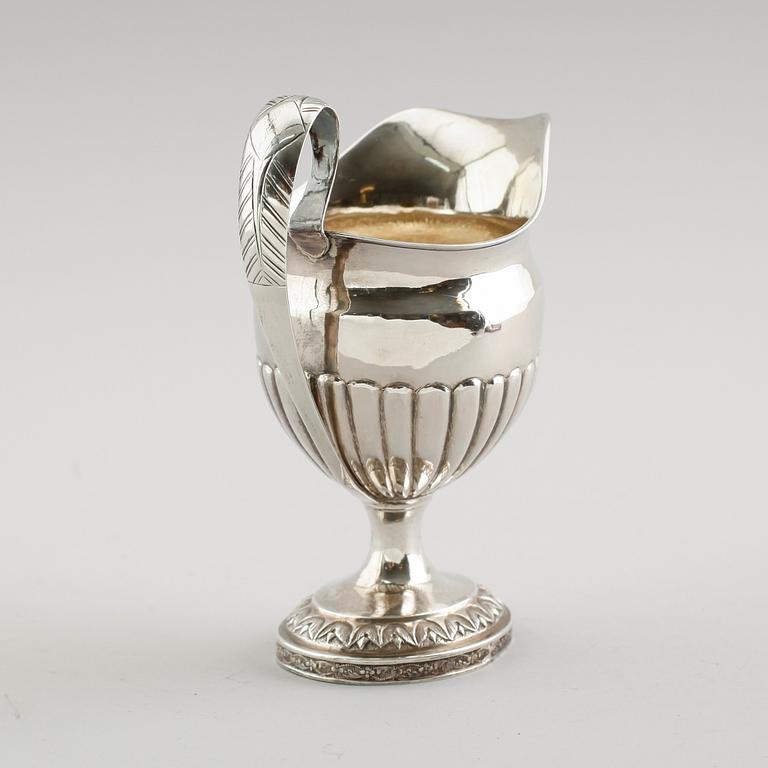GRÄDDKANNA, silver, Michael Olof Barkman, Varberg 1841. Vikt ca 107 gram.