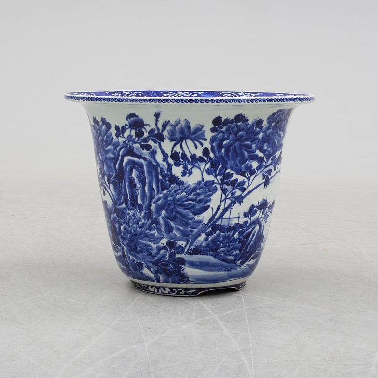 A massive Japanese blue and white porcelain flower pot, Meiji (1868-1912).