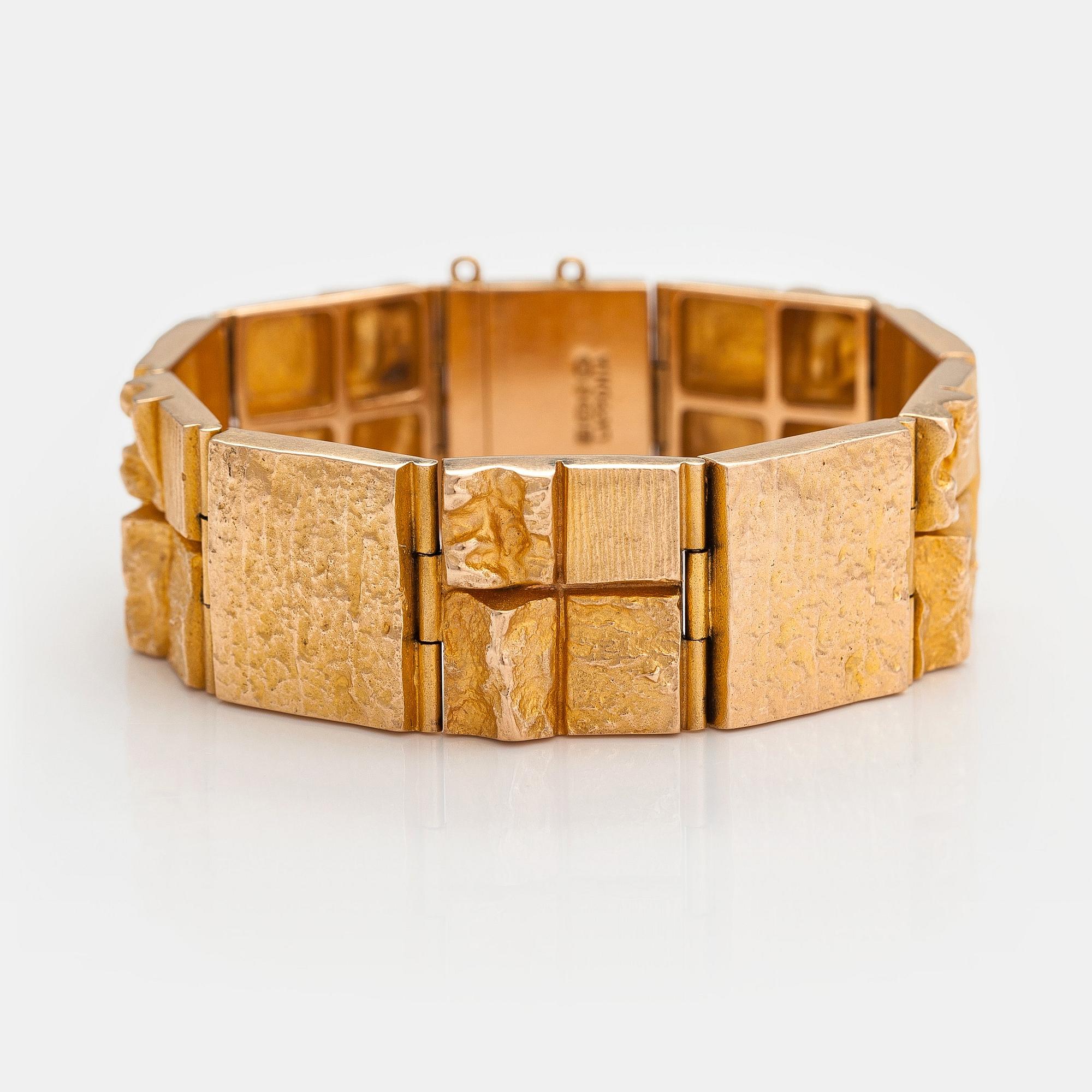 Björn Weckström, "Quadrate forms" a 14K gold bracelet. Lapponia 1974.