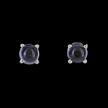 188. EARRINGS, cabochon cut blue sapphire, tot. app. 1.67 cts.