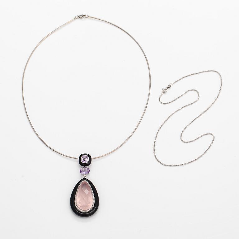 A 14K and 18k gold neackle with diamonds ca. 0.31 ct on total, onyxes, rose quartz and amethysts.