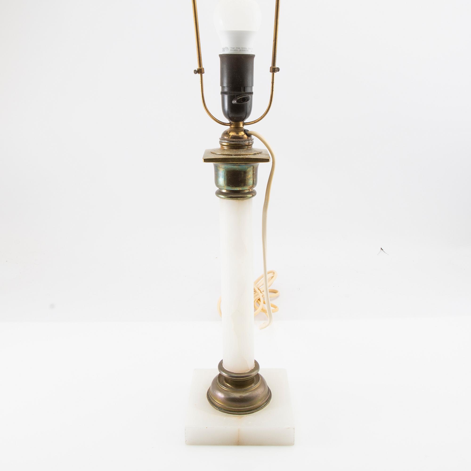 Bordslampa, empire-stil 1900-talets första hälft.