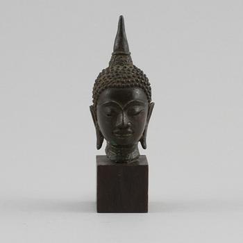 BUDDHAHUVUD, Thailand 1900-tal.