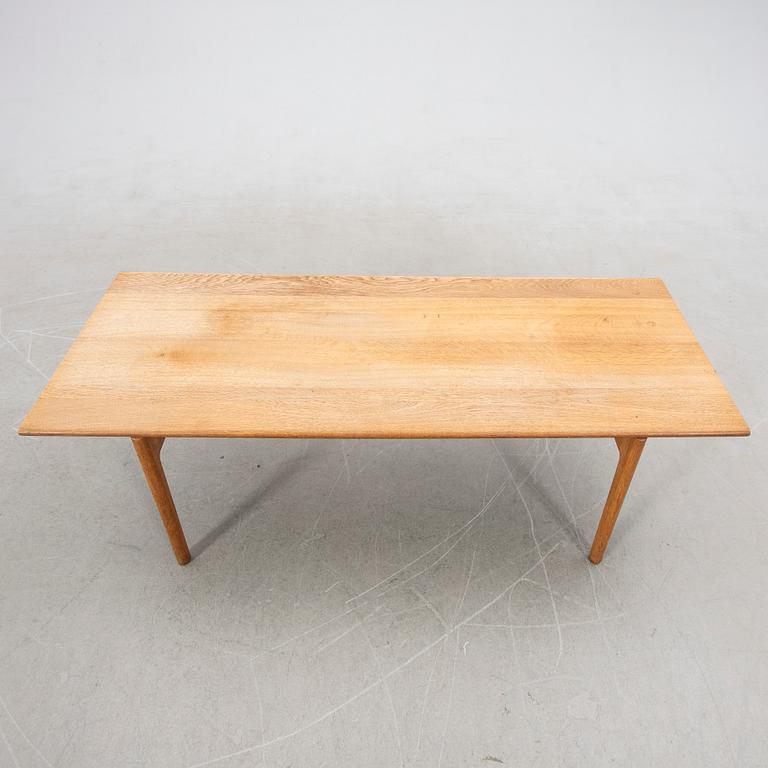 Hans J. Wegner, soffbord, modell "AT-15", Andreas Tuck, Danmark, 1960-tal.
