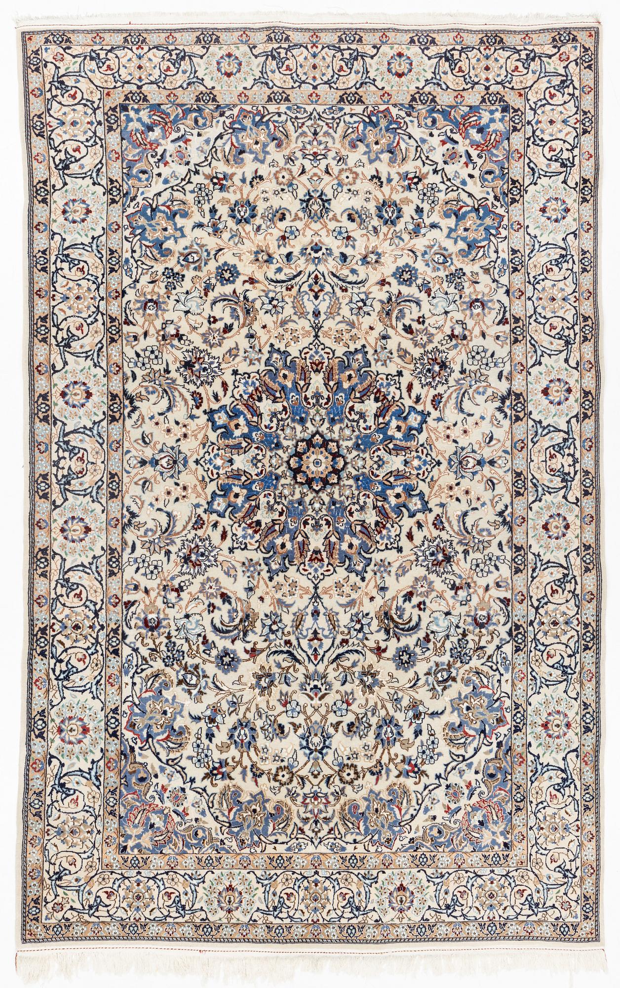 Matta, Nain i relief (Souf), part silk, ca 315 x 205 cm.