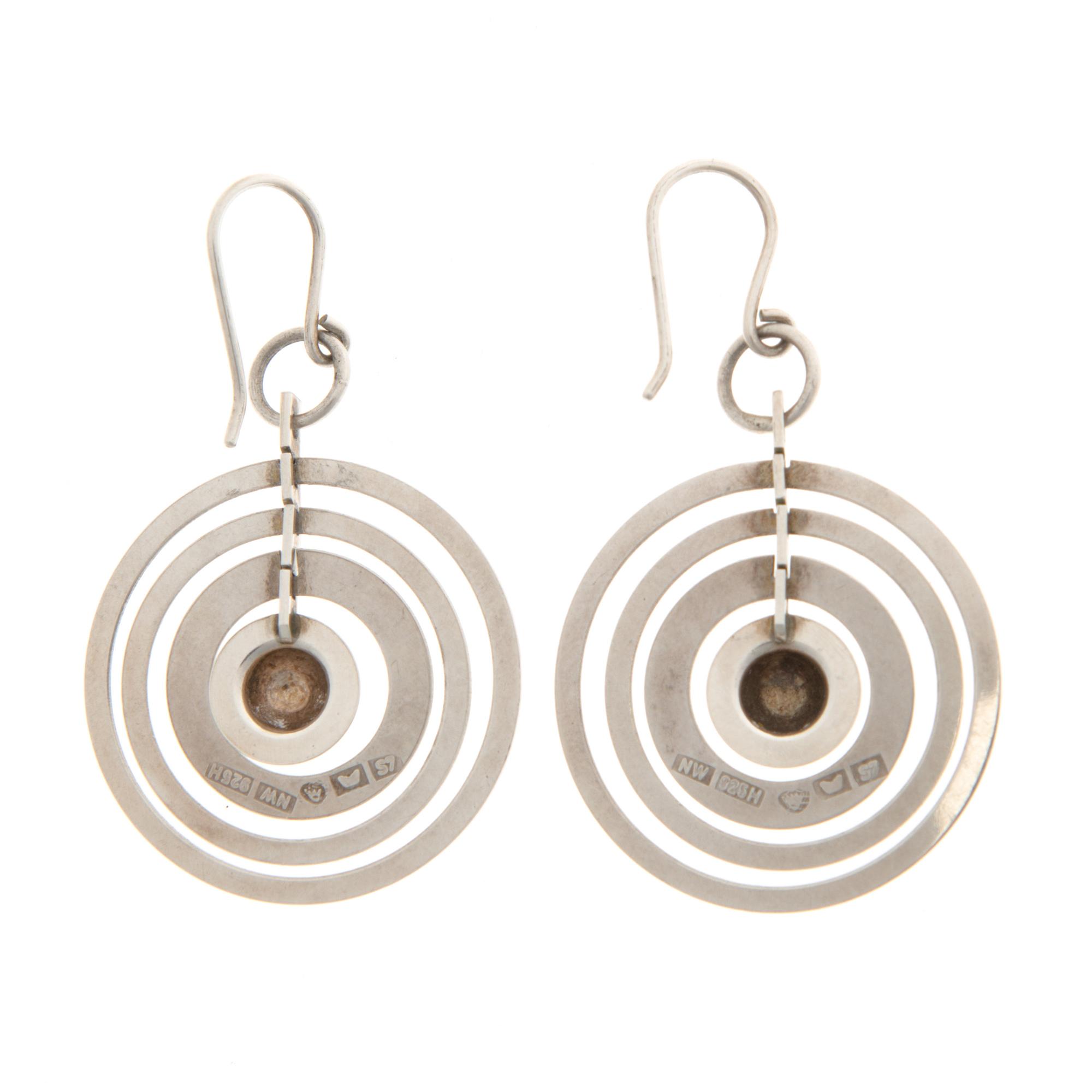 TAPIO WIRKKALA, ÖRHÄNGEN "Silvermåne", silver, N. Westerback 1971.