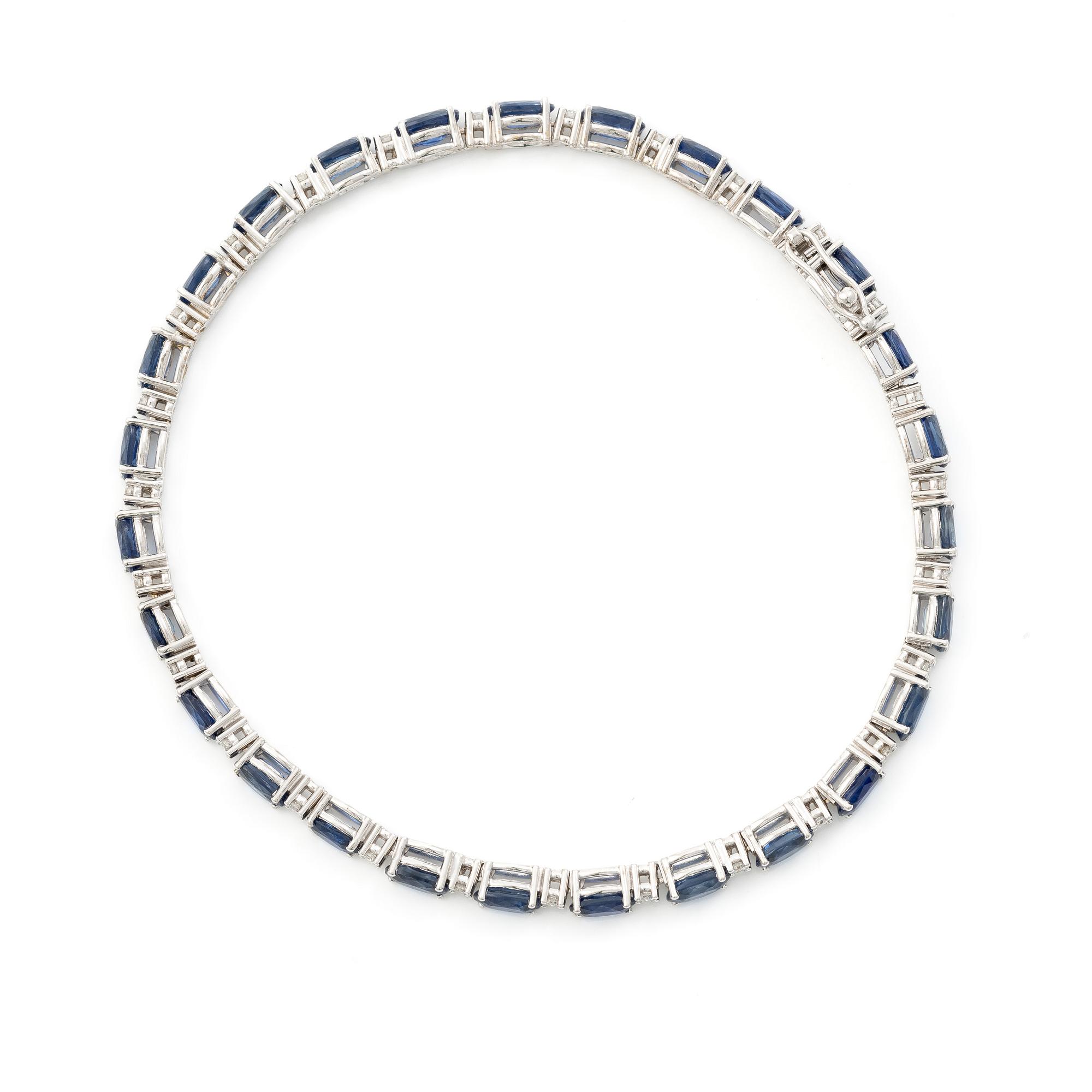 Bracelet 18K white gold with step-cut sapphires and round brilliant-cut diamonds.