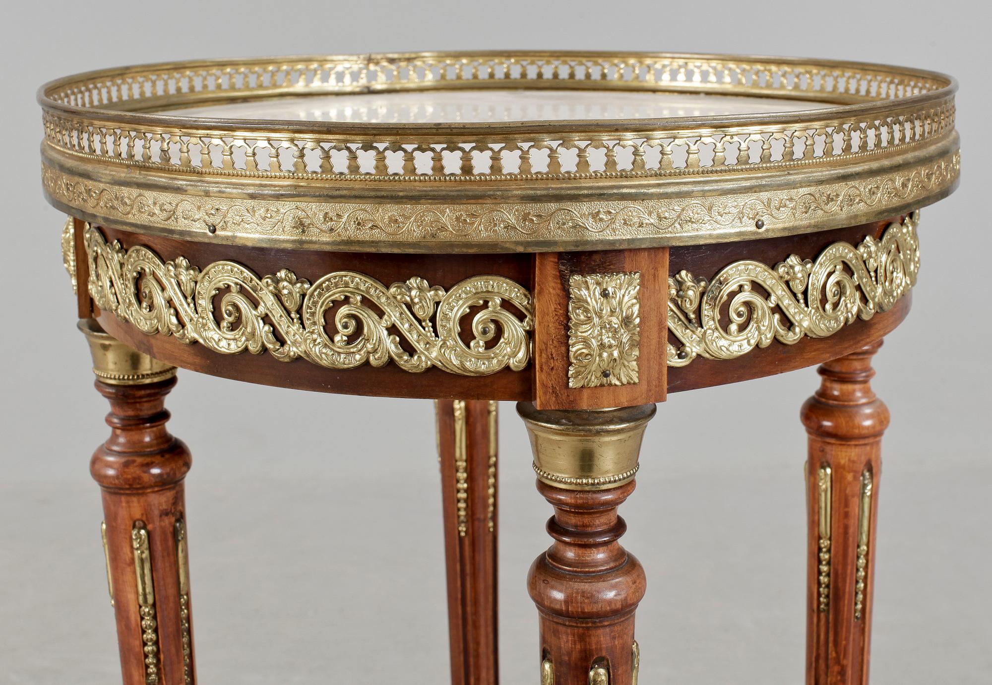 LAMPBORD, Myrstedt & Stern, Stockholm, 1900-talets början.